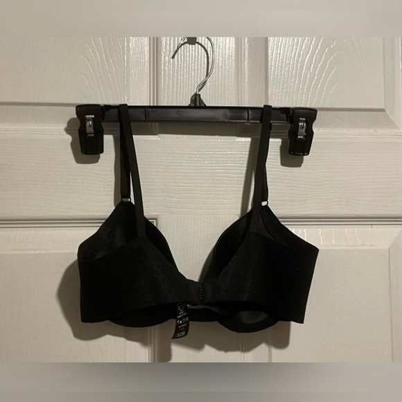 Set of 2 Christian Siriano Lace Bras. Like New. Size 32B. $8 - Picture 5 of 10